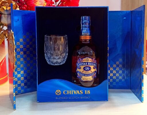 Chivas 18 - Quà tặng rượu giá trị, sang trọng