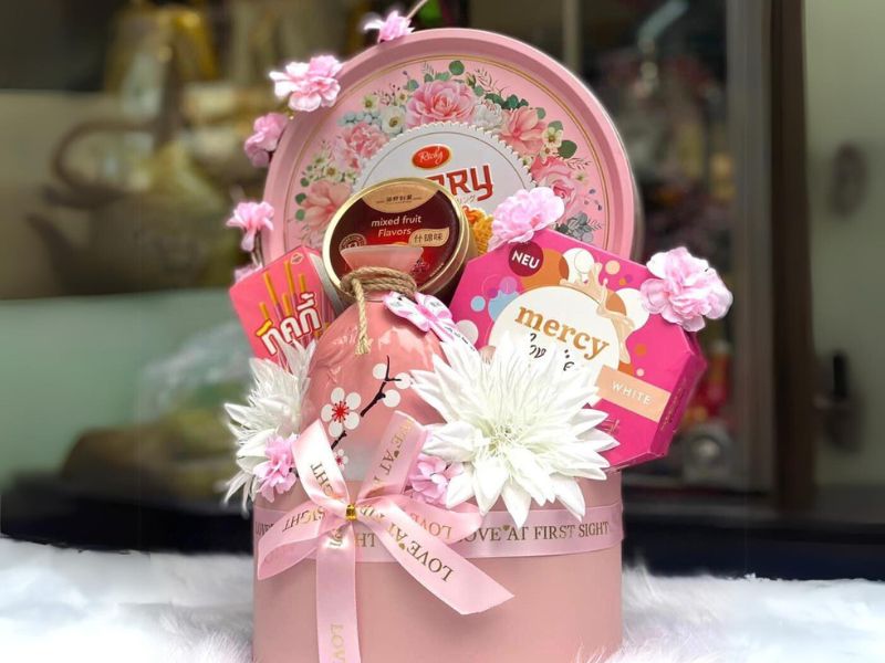 Màu hồng mang ý nghĩa về tình yêu thương, mọi việc suôn sẻ