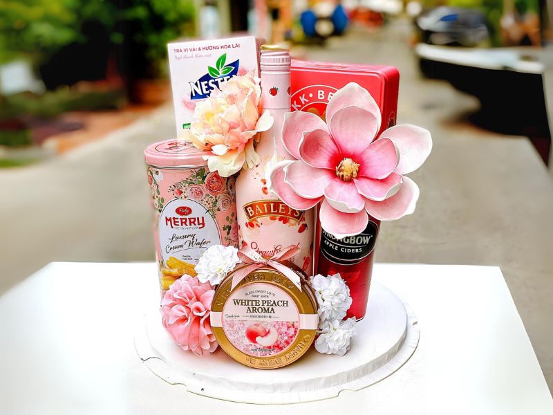 Giỏ quà tết màu hồng đẹp tặng người thương