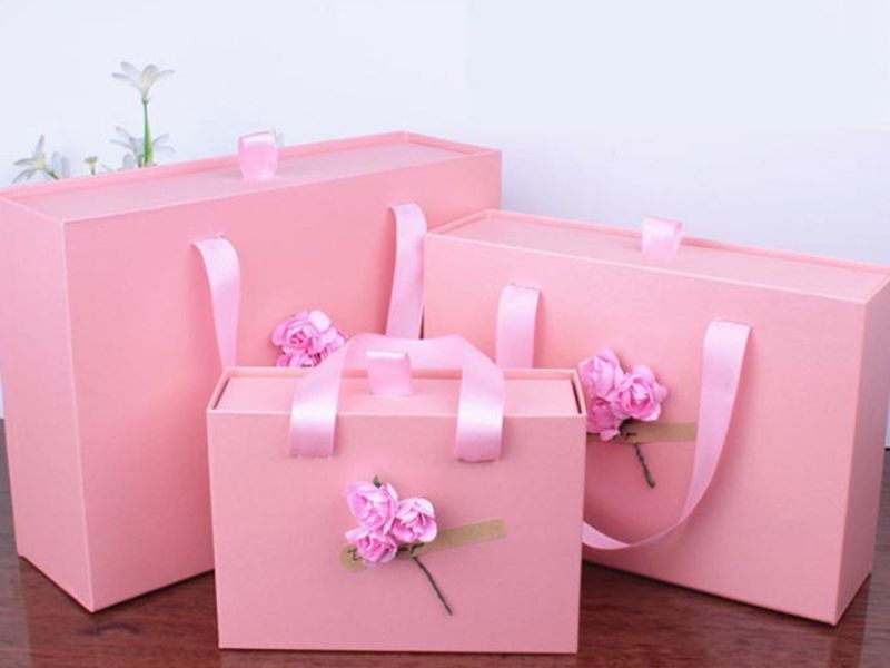 Những hộp quà tết mang tone màu hồng