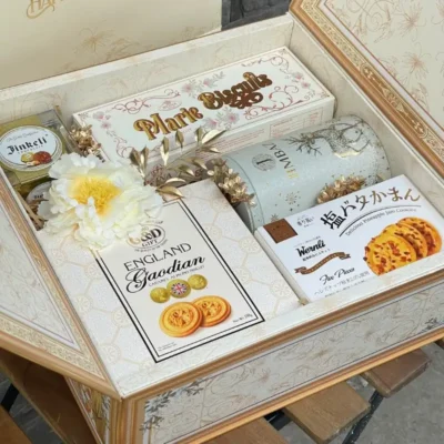 Hộp quà tết tone màu trắng